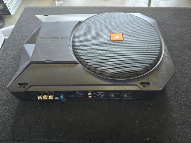 JBL basspro sl2