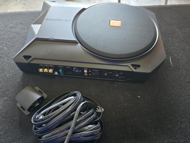 JBL basspro sl2