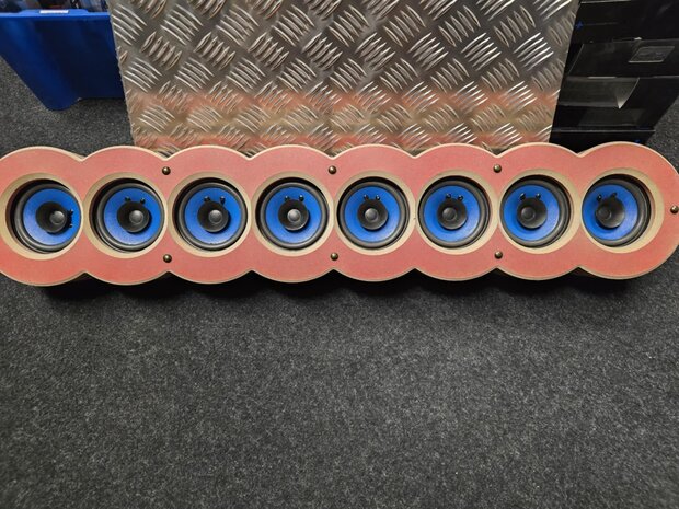 speaker kist 8x10 cm erg luid 